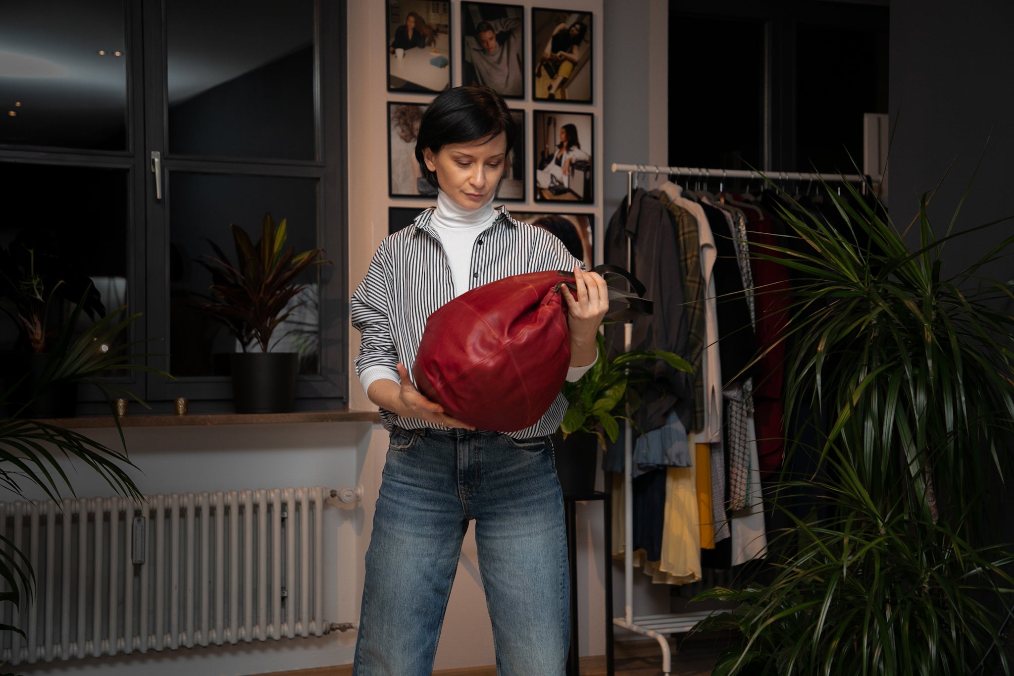 Cleaning leather bags