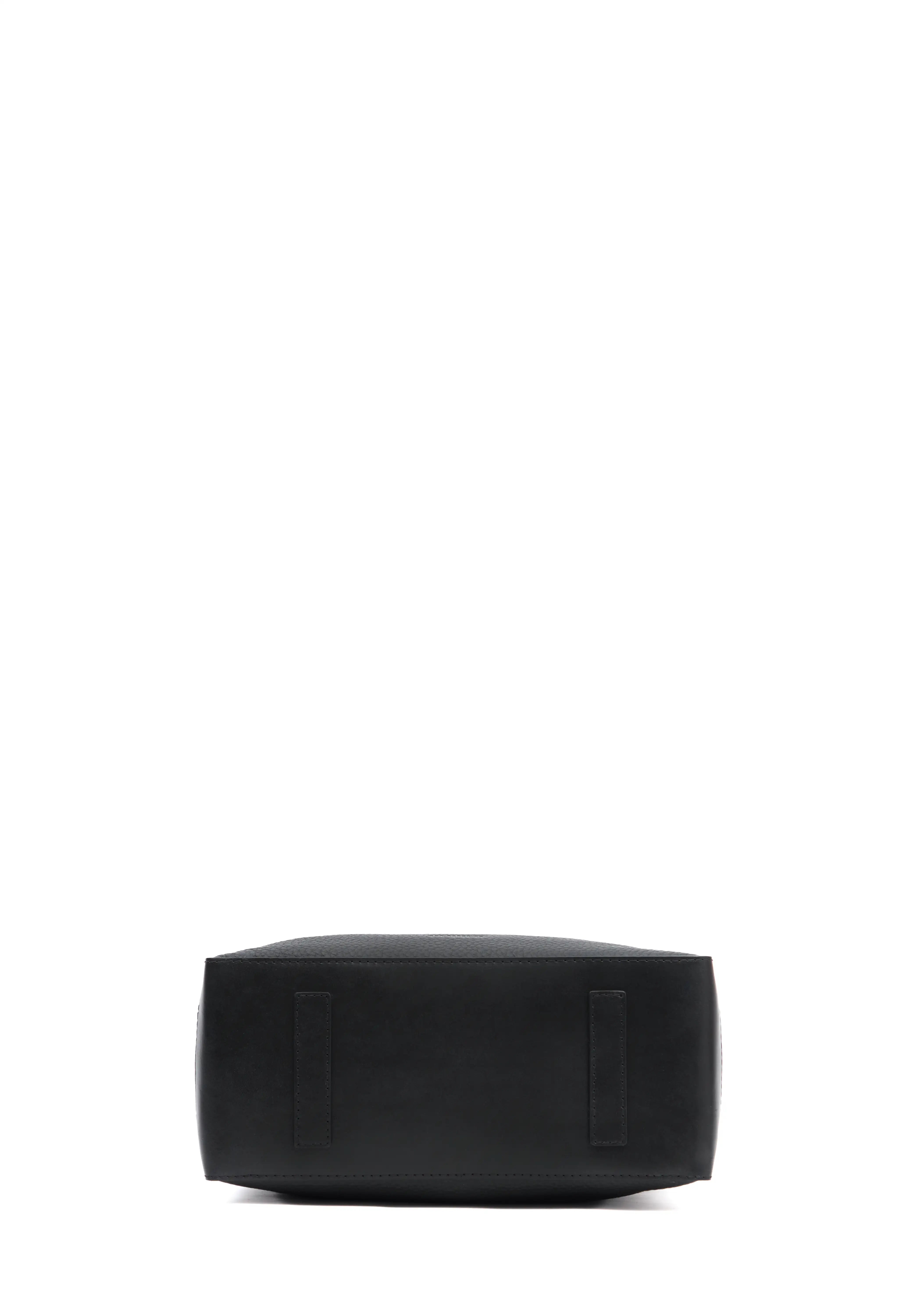 Bottom view of the Philini Yana Black Leather Hobo Bag, made of buffalo leather, featuring reinforced leather corners and two small leather pads as protective feet. A sustainable leather handbag.