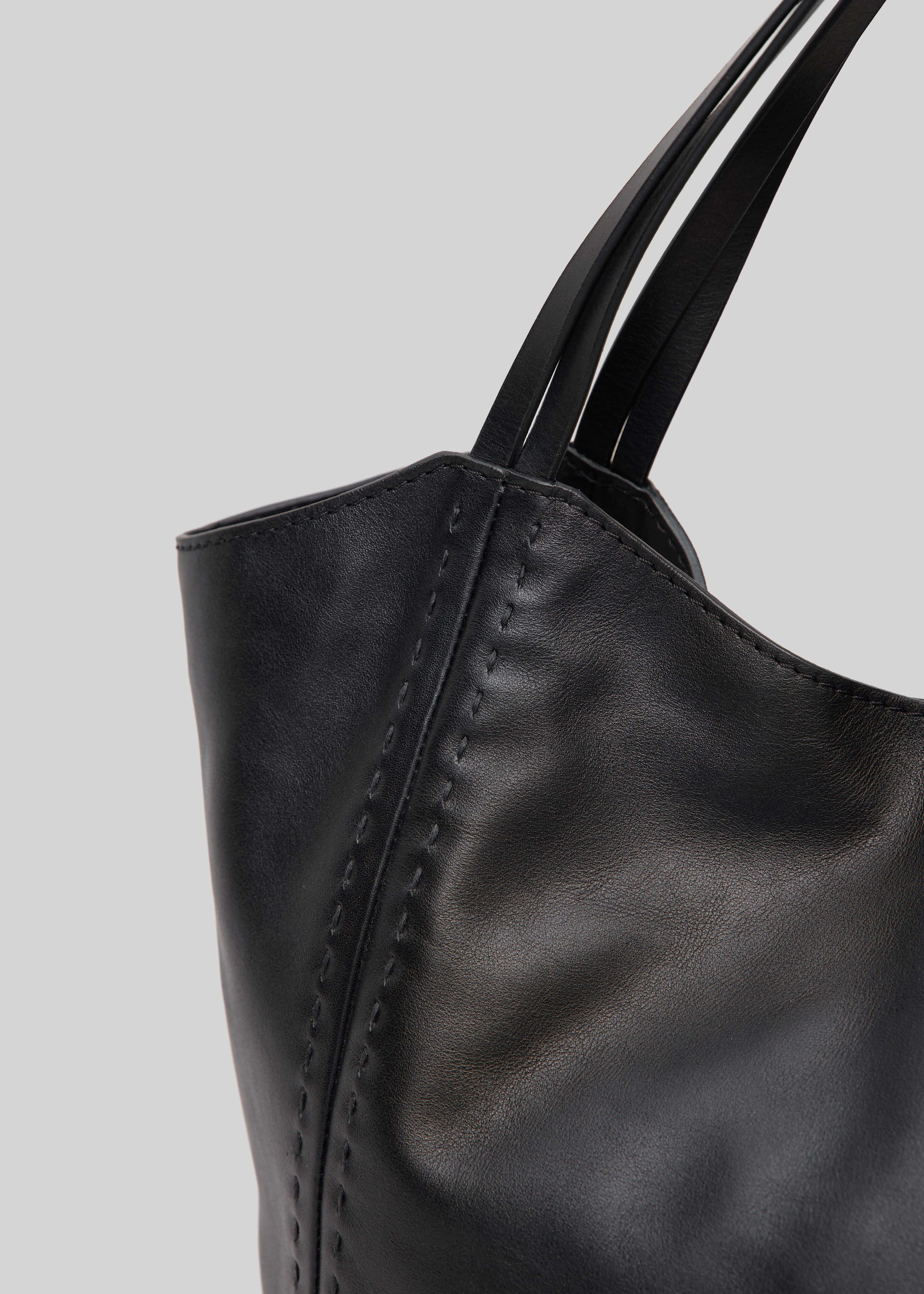 Tote Tasche in Schwarz - Charlotte