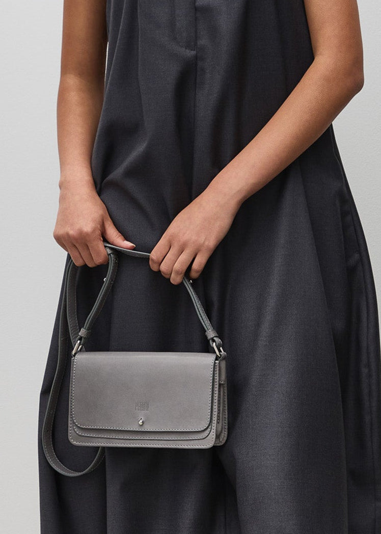 Graue Portemonnaie-Umhängetasche  - Mihaela