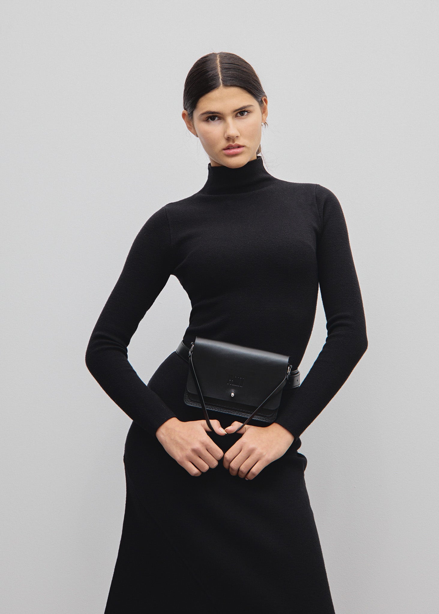 Schwarze Gürteltasche - Polina